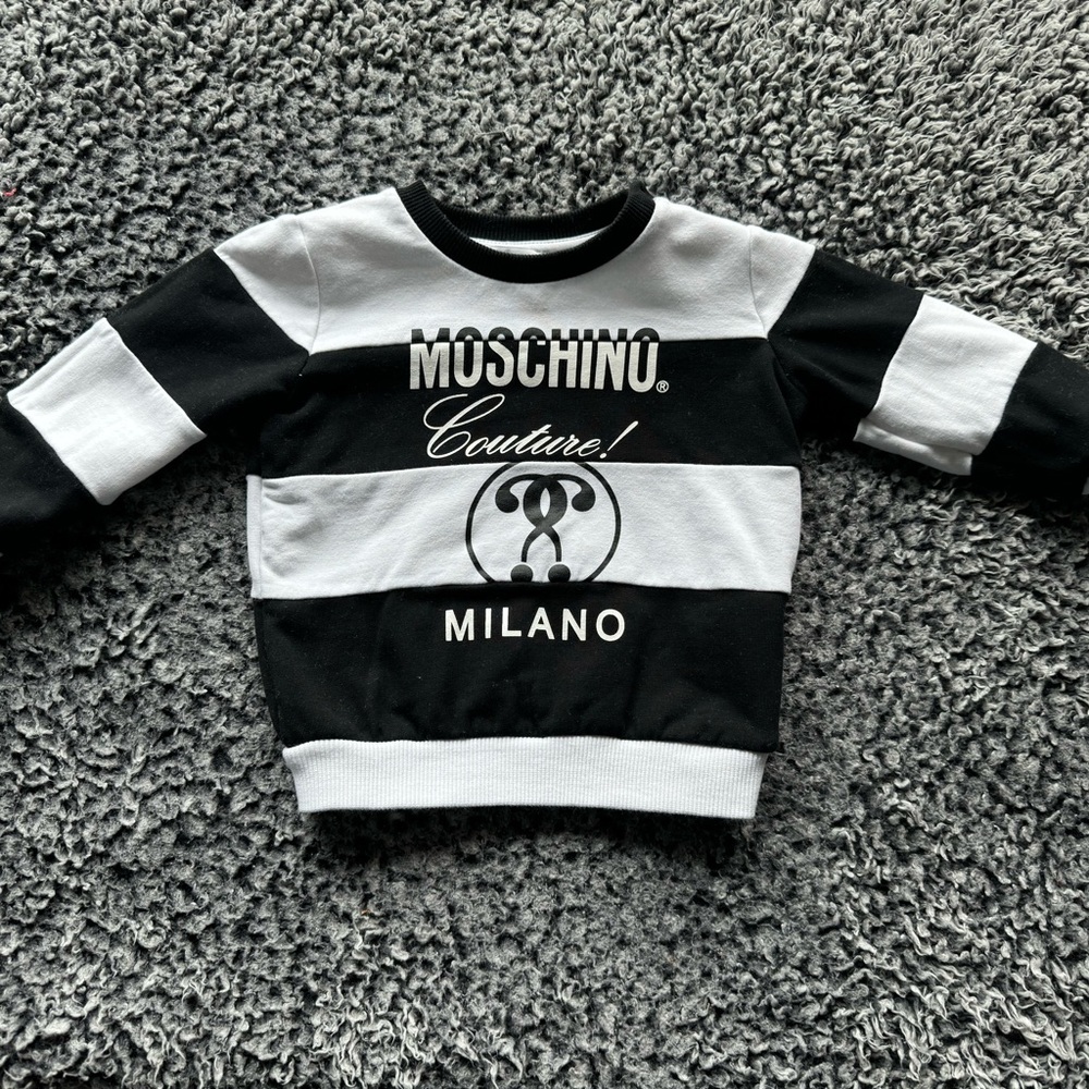 Unisex Moschino Sweater ! Like new !